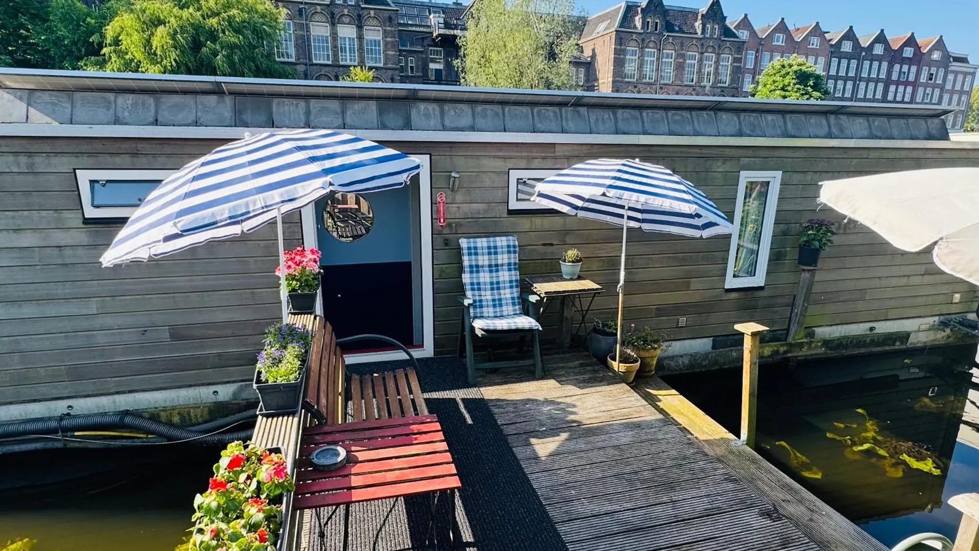 Bed & Breakfast Peaceful Room On A Houseboat In The City Centre Amsterdam